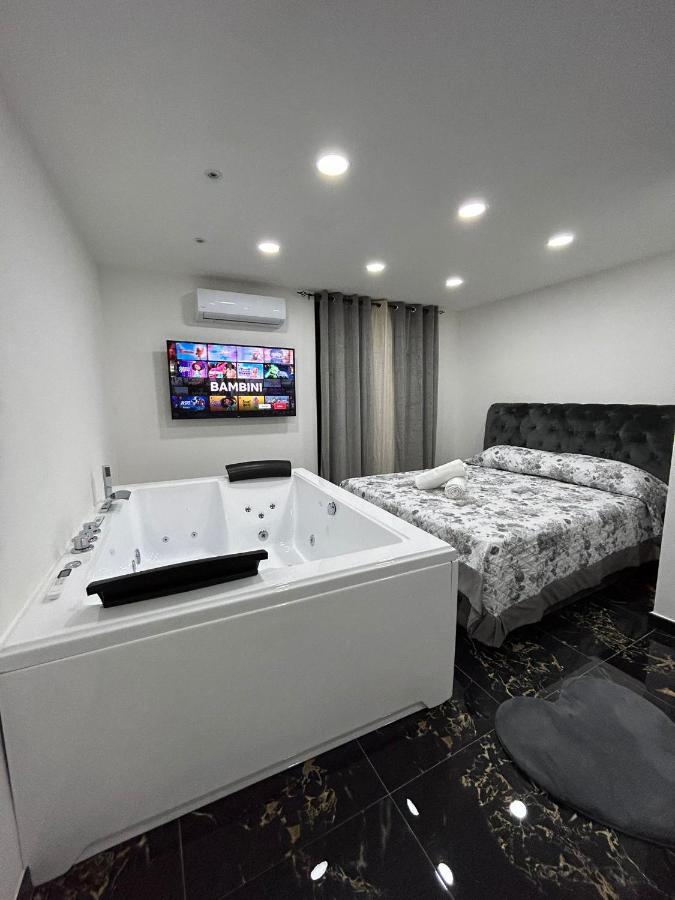 Giovanni Luxury Suites Neapol Exteriér fotografie