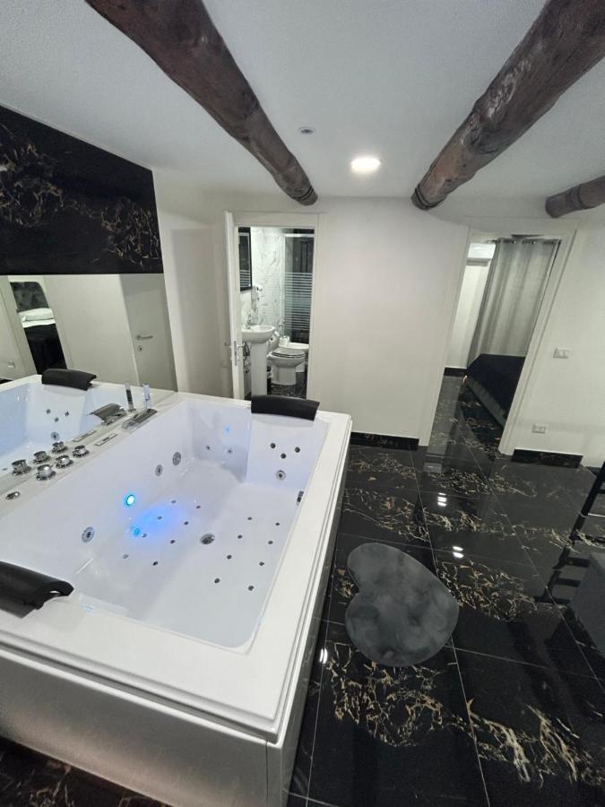 Giovanni Luxury Suites Neapol Exteriér fotografie